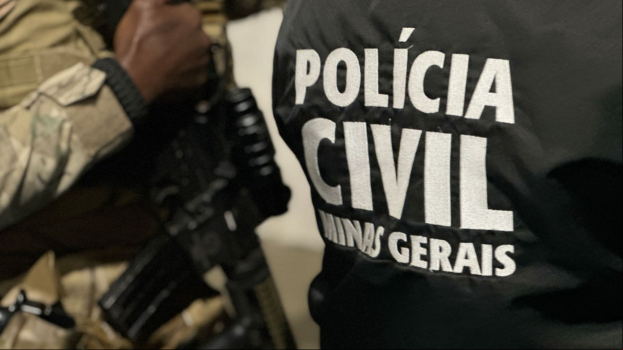 As investigações prosseguem com o objetivo de identificar e responsabilizar todos os envolvidos nas ações criminosas