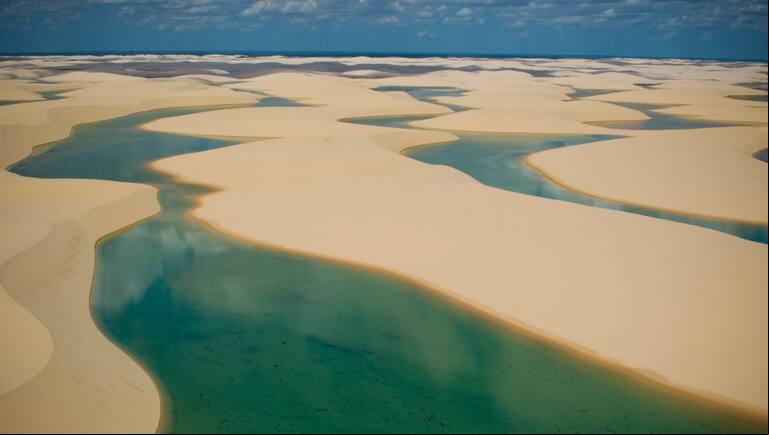 Parque Nacional dos Lençóis Maranhenses é um dos paraísos brasileiros