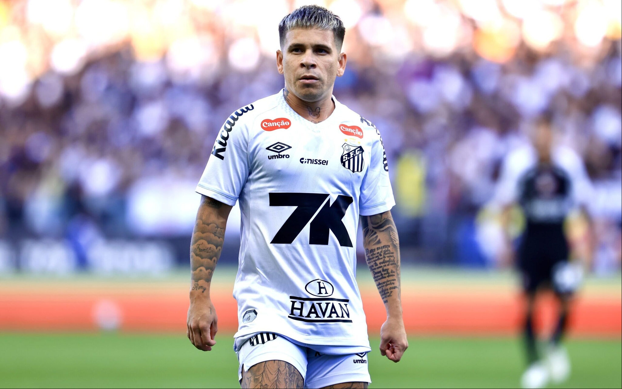 Soteldo tem 162 jogos com a camisa do Santos e 21 gols marcados. (Foto: Marcello Zambrana/AGIF)