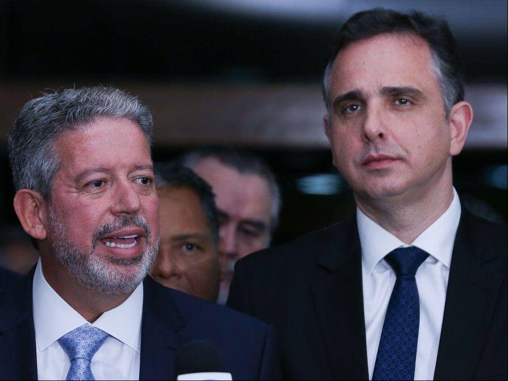 Na ordem, os presidentes da Câmara, Arthur Lira, e do Senado, Rodrigo Pacheco