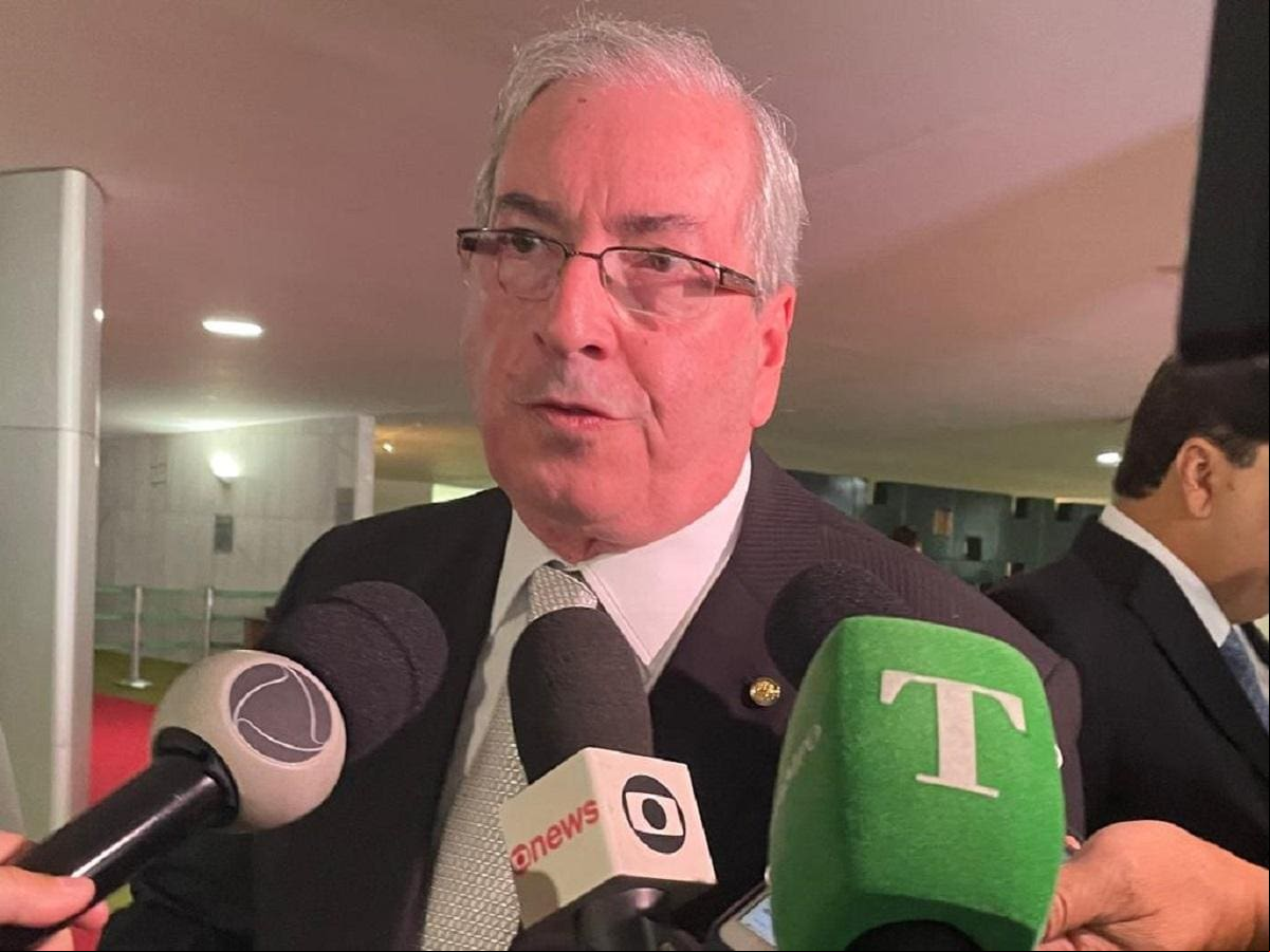 Eduardo Cunha voltou à Câmara como convidado da filha, Danielle Cunha, que toma posse nesta quarta