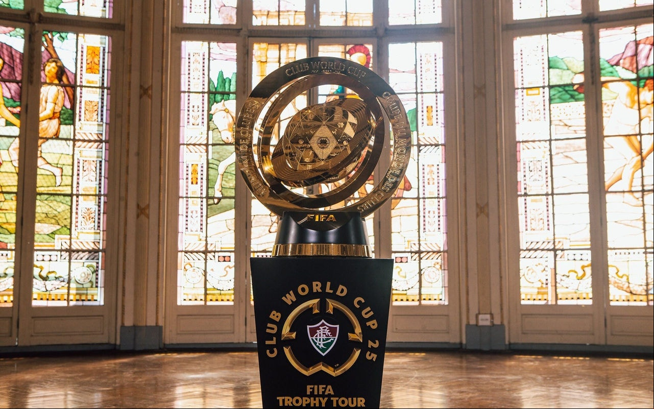 Taça do Mundial de Clubes no slaão nobre de Laranjeiras, sede do Fluminense (Foto: Lucas Merçon/FFC)